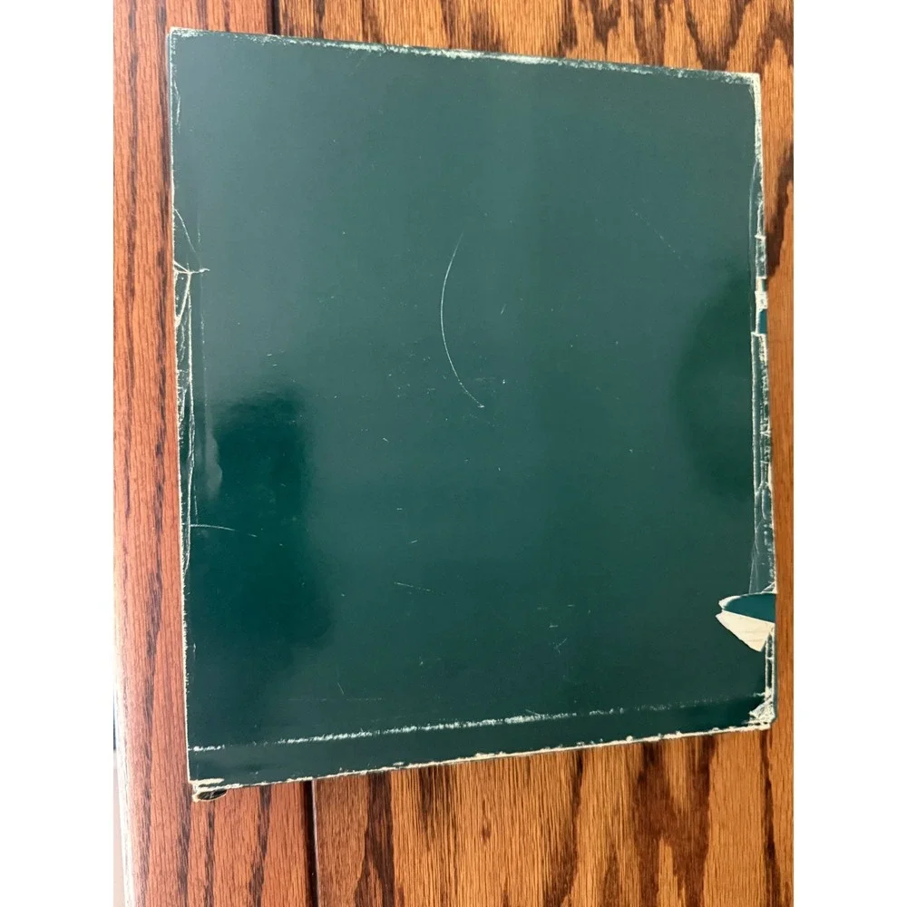 National Geographic Society good preowned